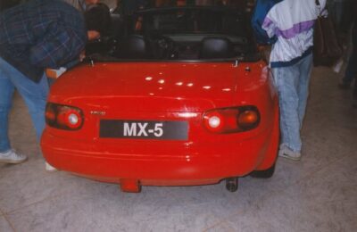 Uvedení MAZDY MX-5 na trh (1993)